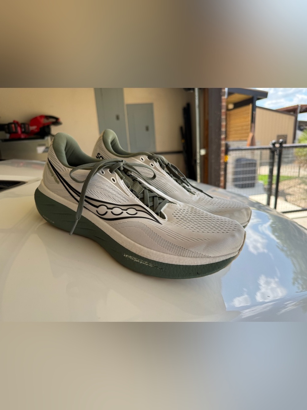 Saucony Endorphin Speed 4 Men’s Size 12 White Green Running Shoes S21040-138